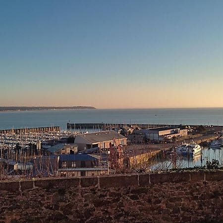 La Maison De L'Amiral Vue Sur Mer A Гранвил Екстериор снимка